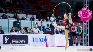 fabriano raffaeli sofia un cerchio sfe05934 copia simone ferraro ph